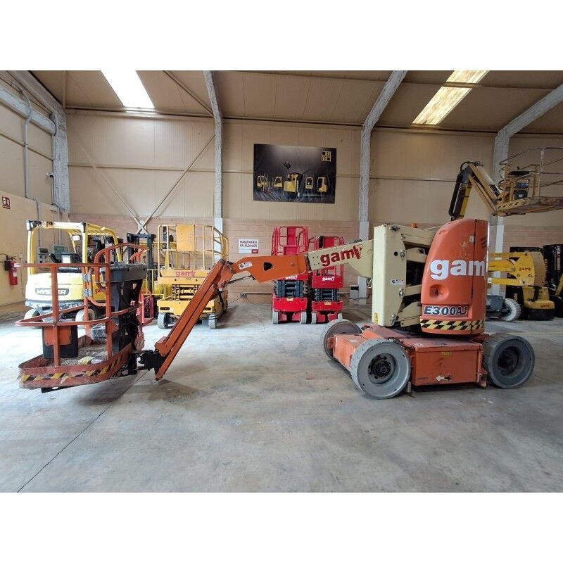 JLG E300AJ Elevadores braços articulados