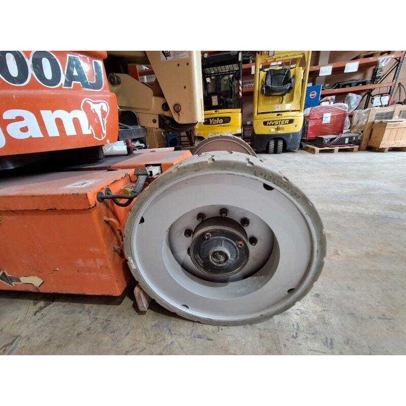 JLG E300AJ Elevadores braços articulados
