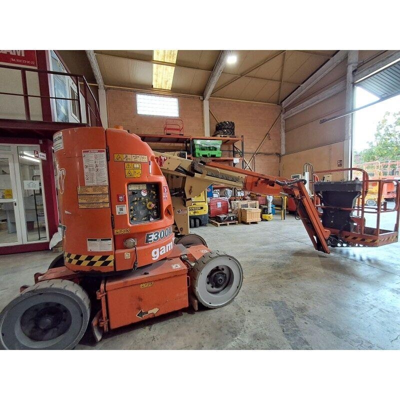 JLG E300AJ Elevadores braços articulados