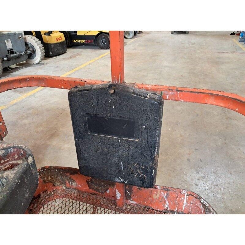 JLG E300AJ Elevadores braços articulados