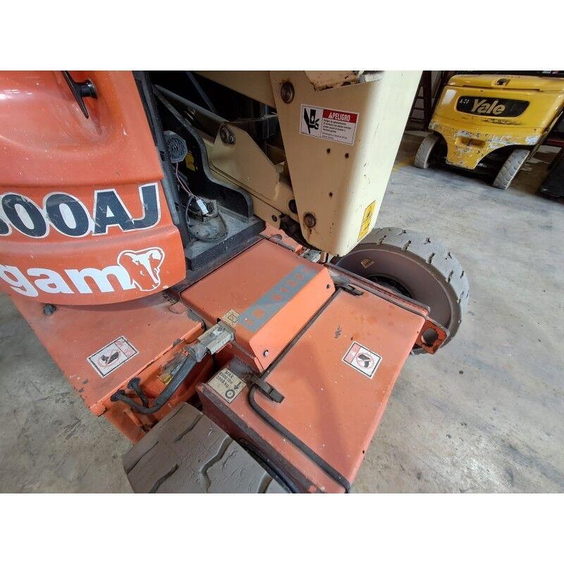 JLG E300AJ Elevadores braços articulados