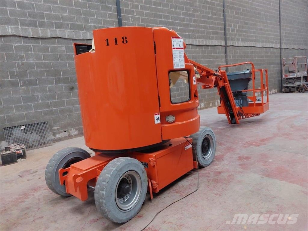 JLG E300AJP Gelenkteleskoparbeitsbühnen