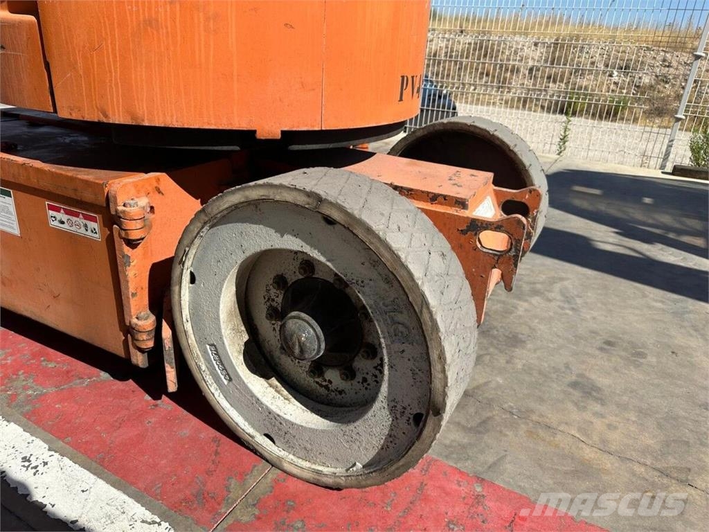 JLG E300AJP Zglobne podizne platforme