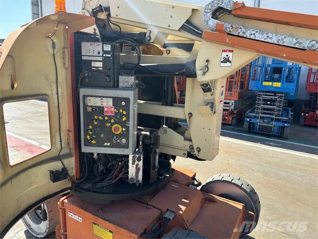 JLG E300AJP Zglobne podizne platforme