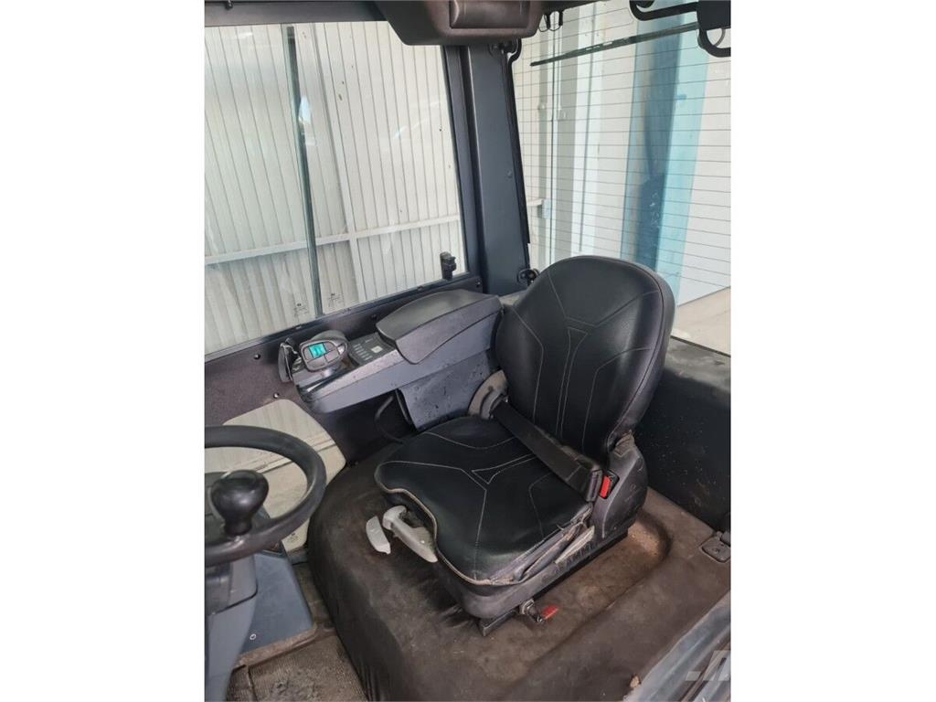 Jungheinrich DFG320S Dízel targoncák