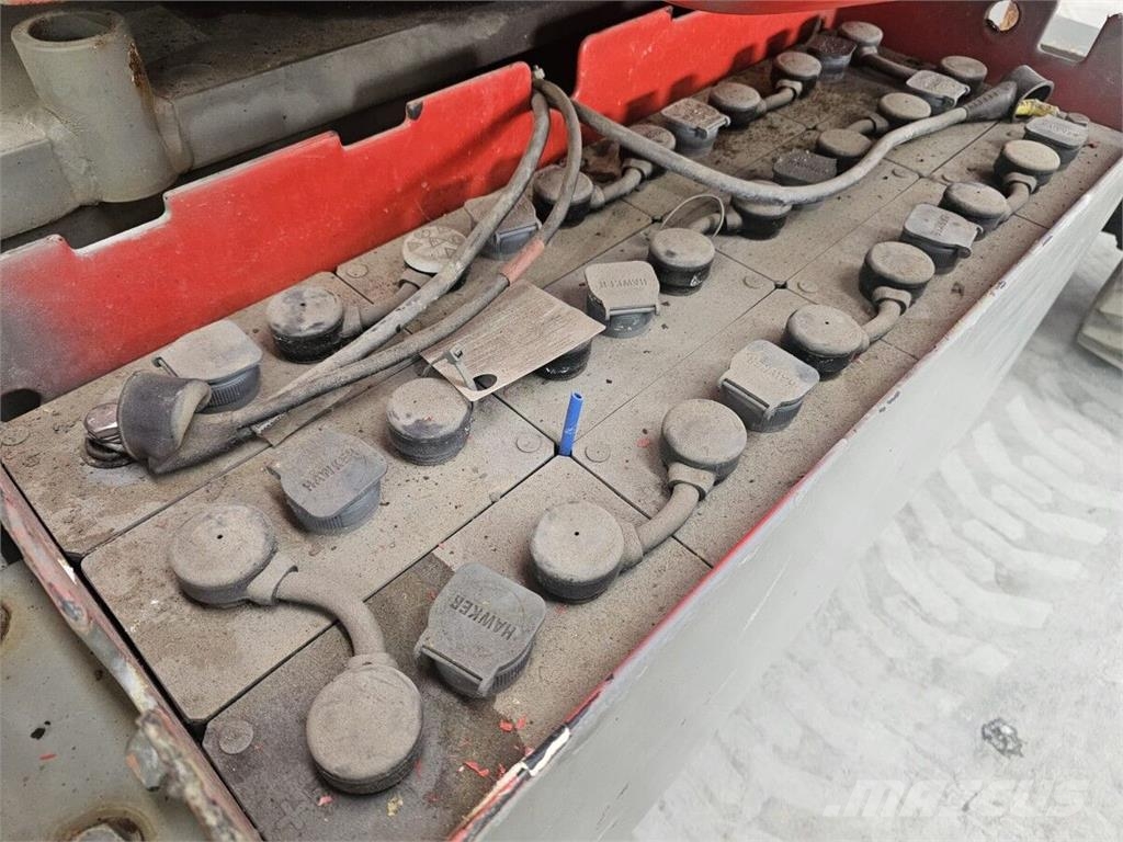 Manitou 170AETJL-BI Körüklü personel platformları