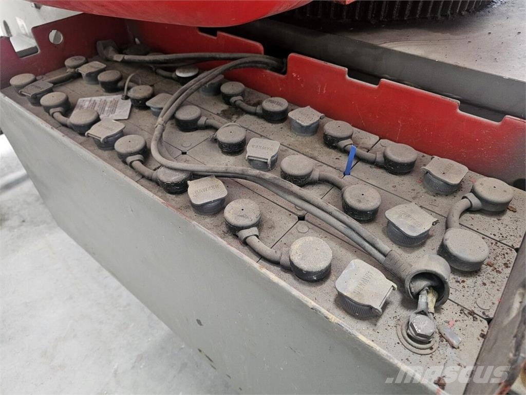 Manitou 170AETJL-BI Körüklü personel platformları