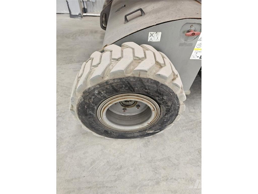 Manitou 170AETJL-BI Körüklü personel platformları