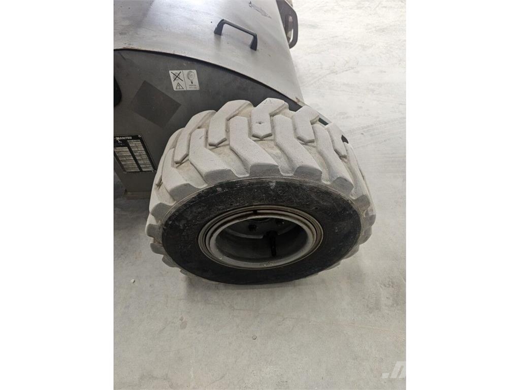 Manitou 170AETJL-BI Körüklü personel platformları