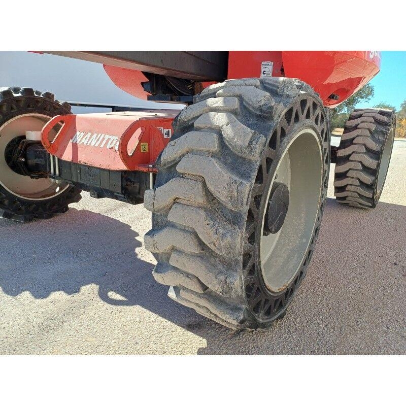 Manitou 200 ATJ Plataforma de trabajo articulada