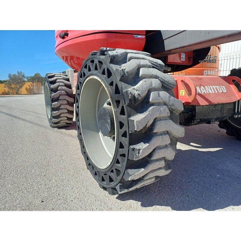 Manitou 200 ATJ Plataforma de trabajo articulada