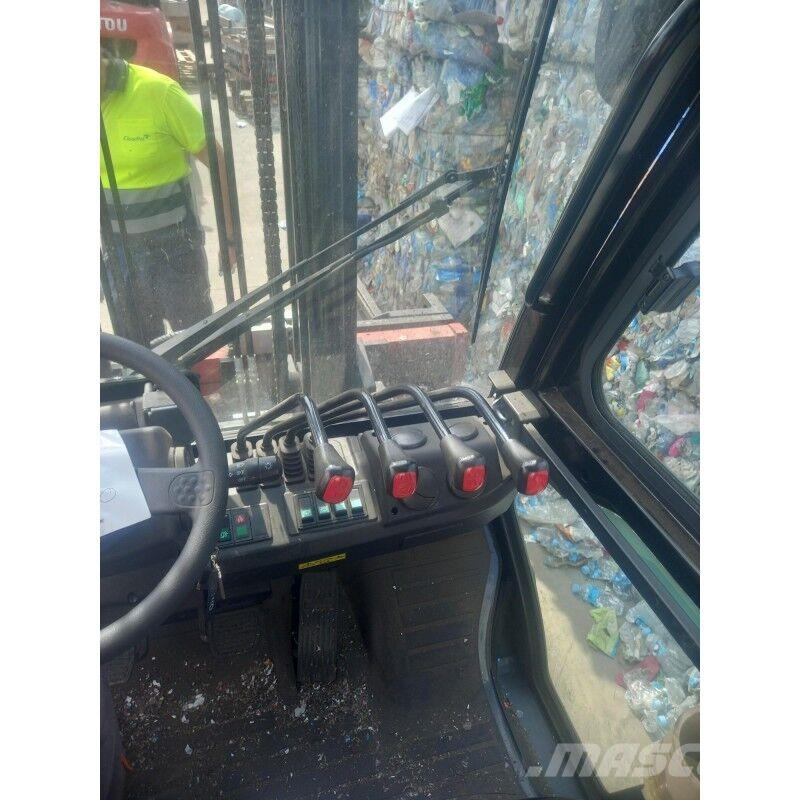 Manitou MI50D شاحنات الديزل