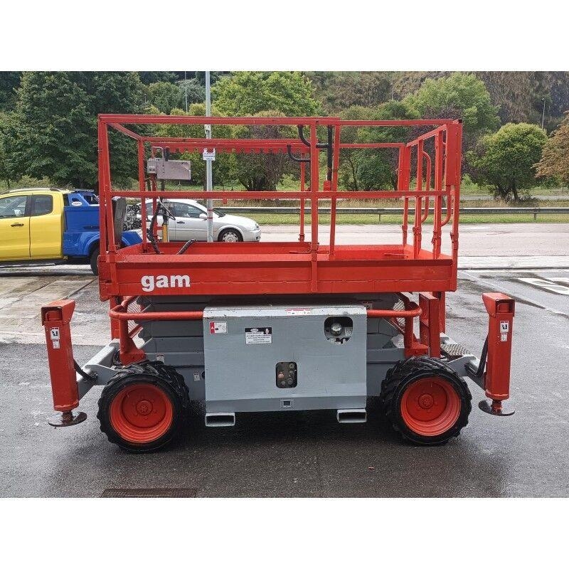 SkyJack SJ-6826 RT Plataformas tijera