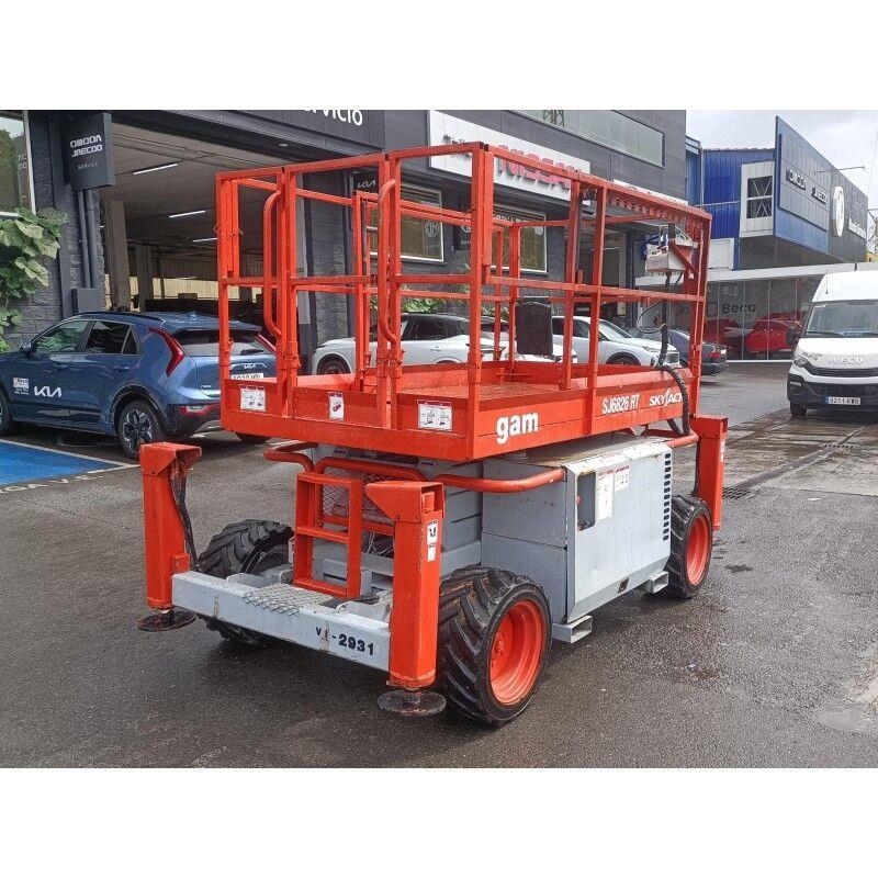 SkyJack SJ-6826 RT Plataformas tijera