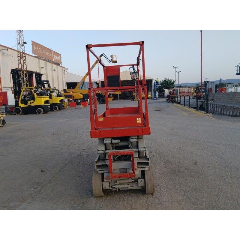 SkyJack SJIII-3220M رافعات مقصية الشكل