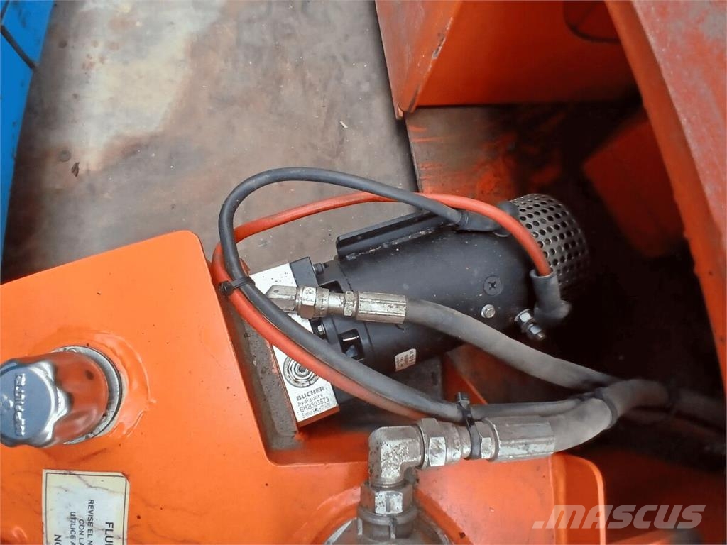 Snorkel S3219E رافعات مقصية الشكل