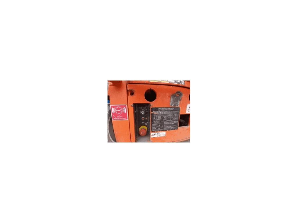 Snorkel S3219E رافعات مقصية الشكل