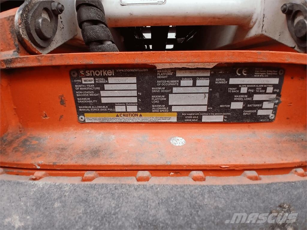 Snorkel S3219E رافعات مقصية الشكل