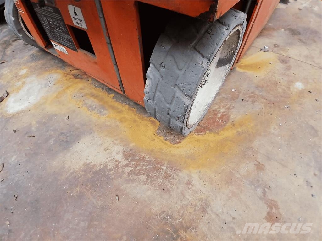 Snorkel S3219E رافعات مقصية الشكل
