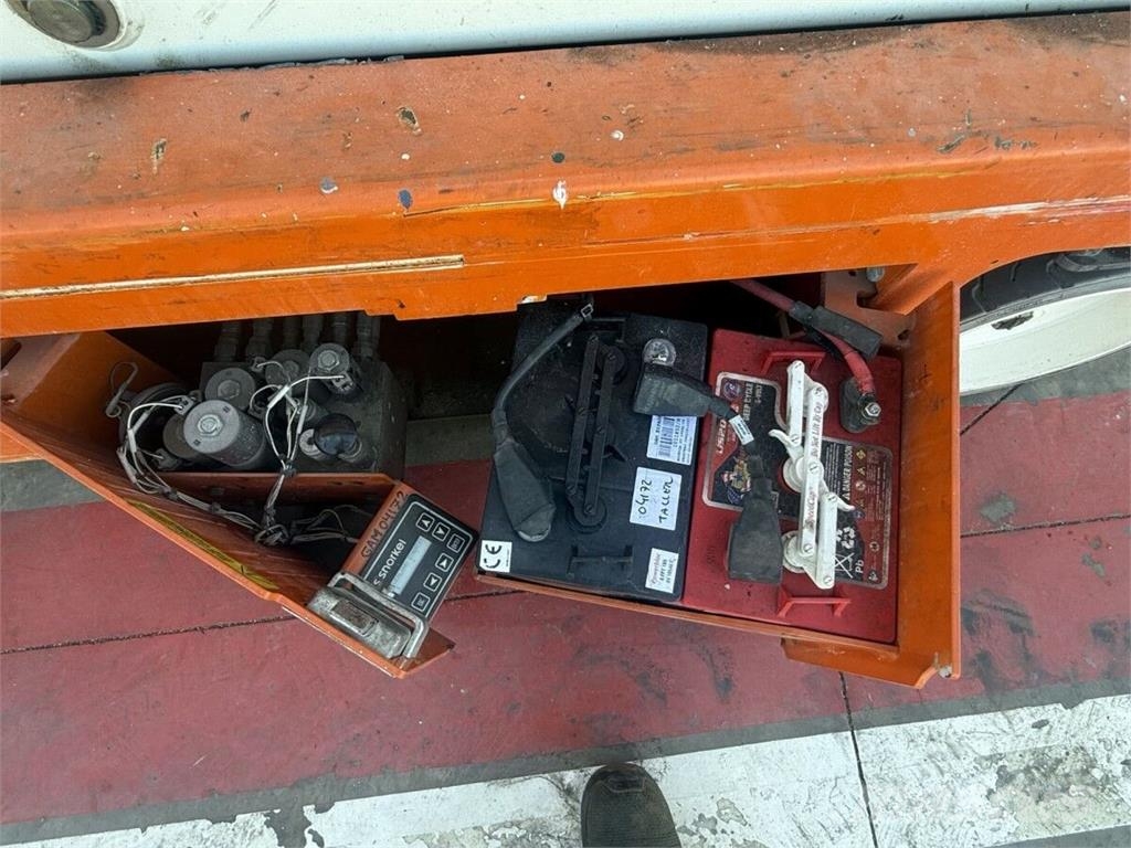 Snorkel S4732E رافعات مقصية الشكل
