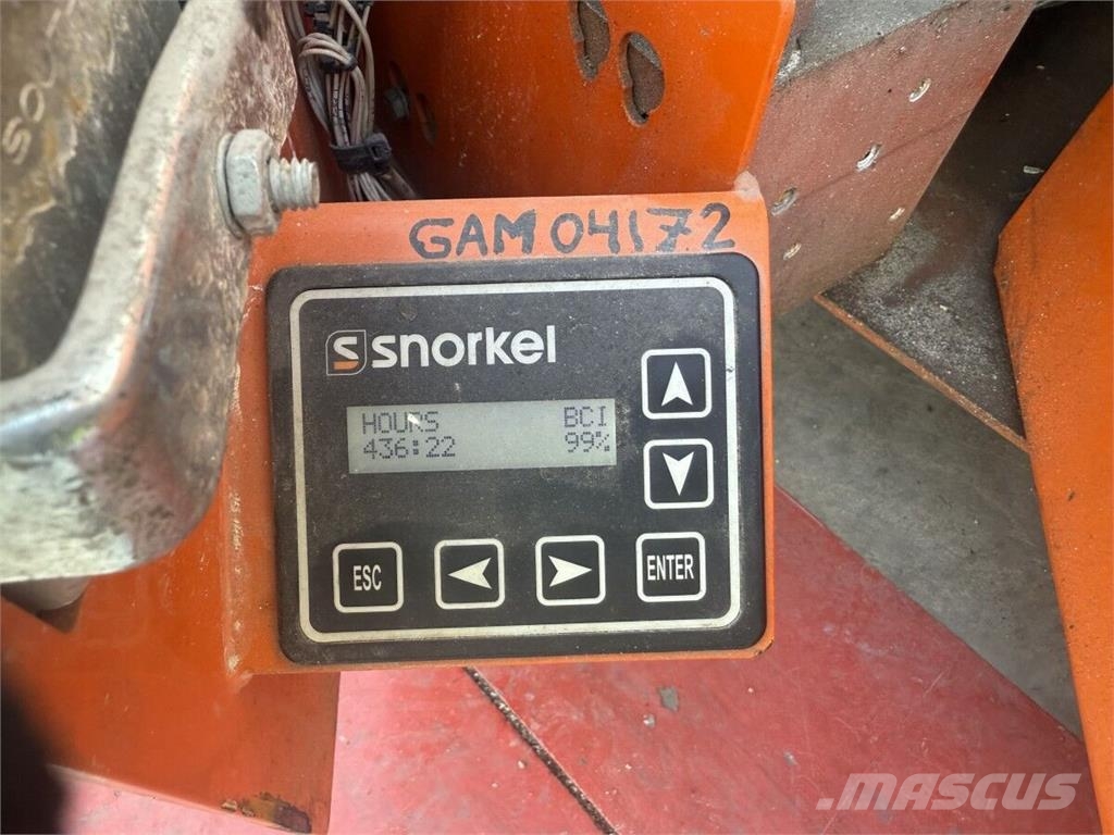 Snorkel S4732E رافعات مقصية الشكل
