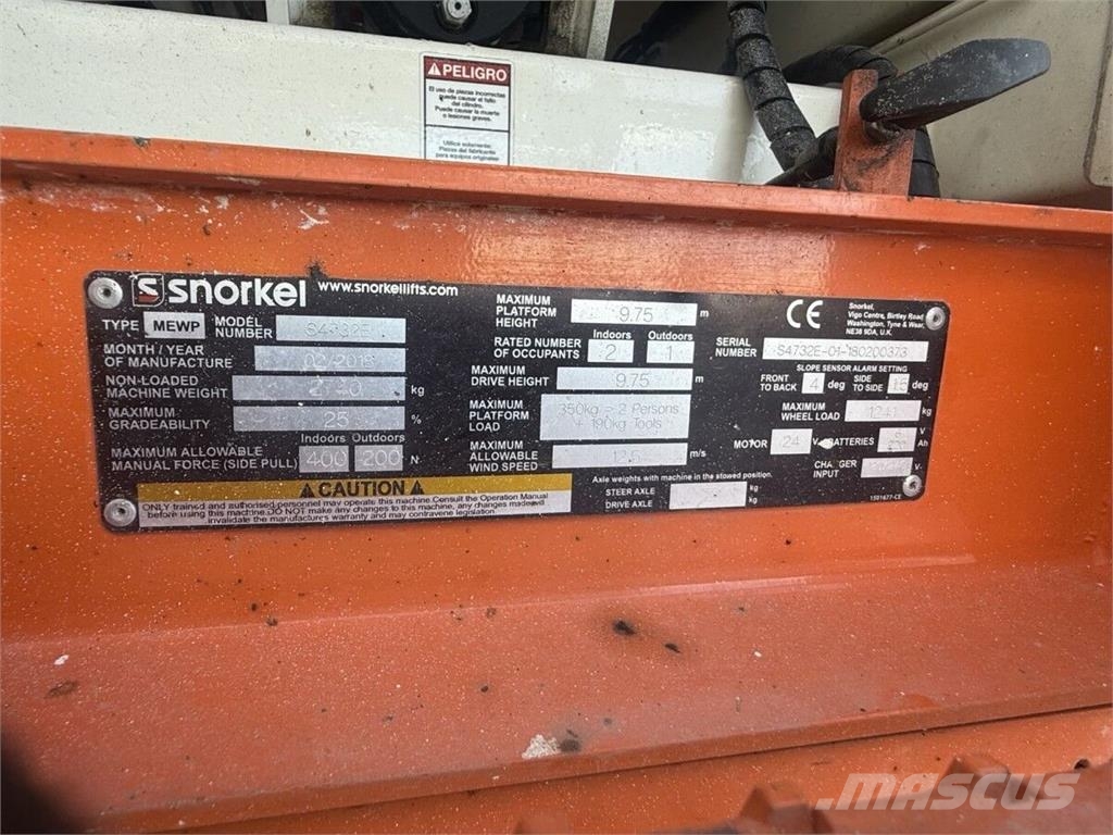 Snorkel S4732E رافعات مقصية الشكل