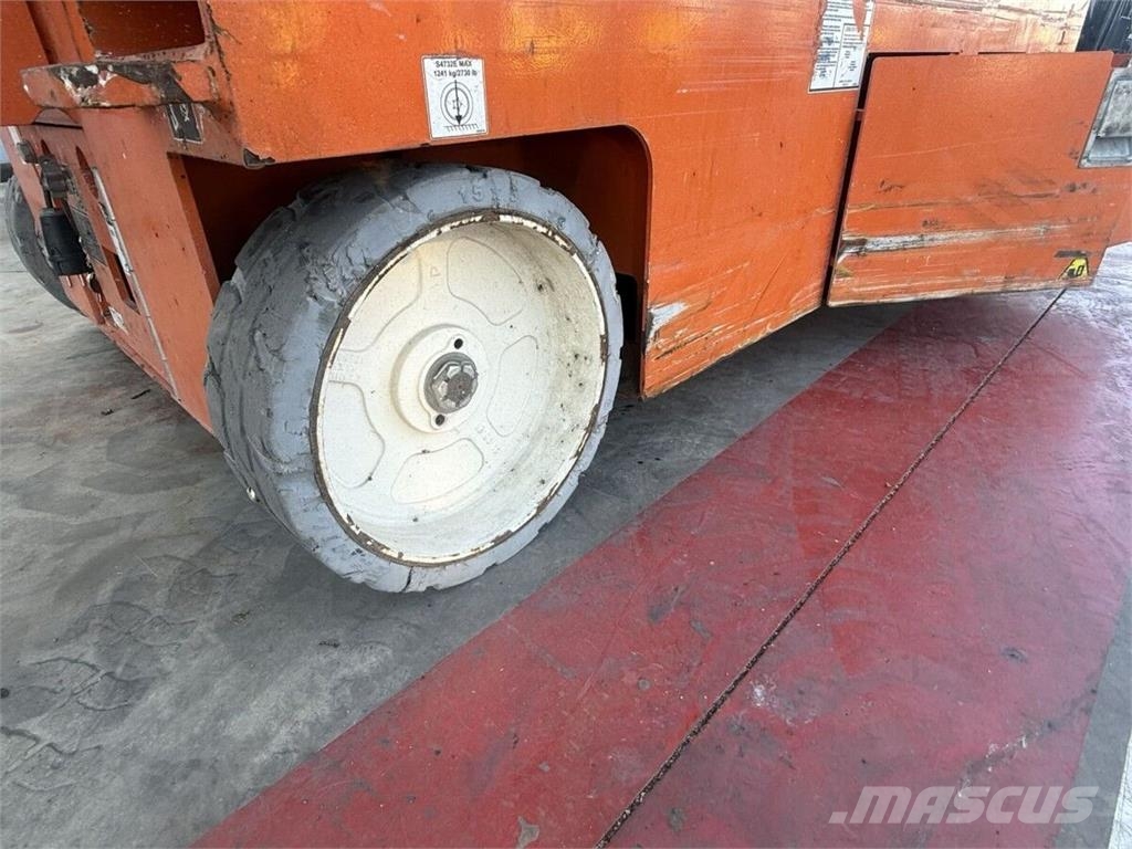 Snorkel S4732E رافعات مقصية الشكل