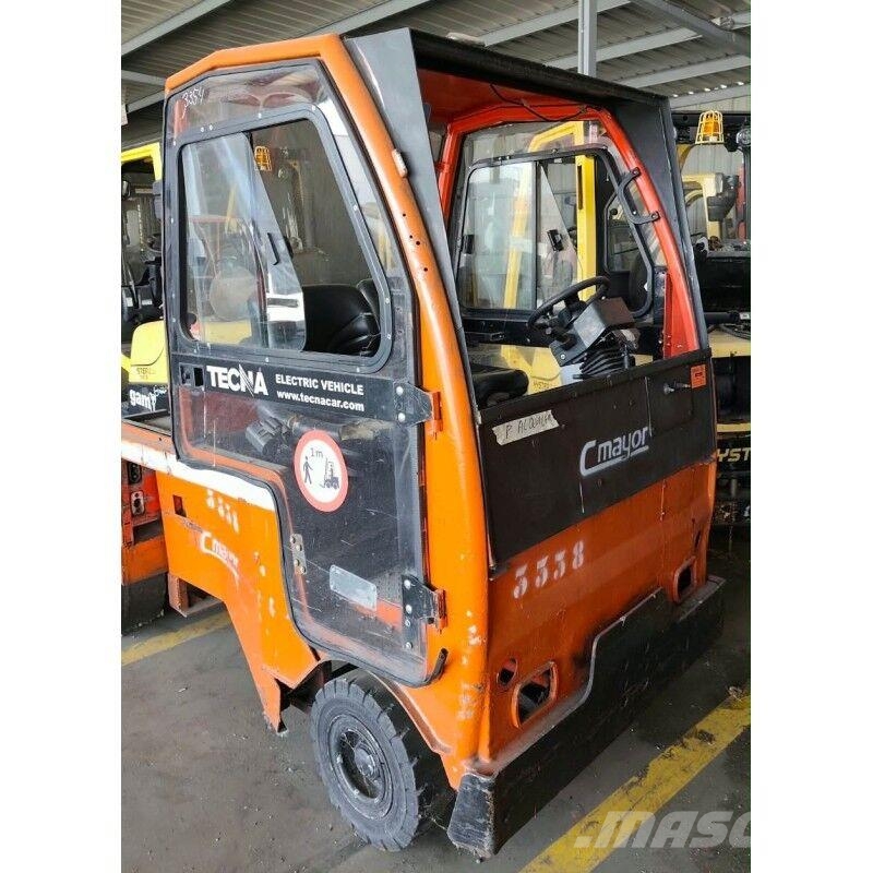 Tecna VTA25 トラクター