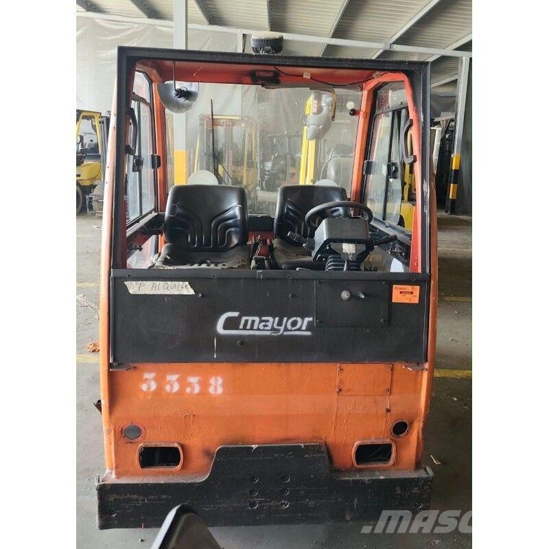 Tecna VTA25 トラクター