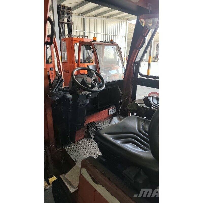 Tecna VTA25 トラクター