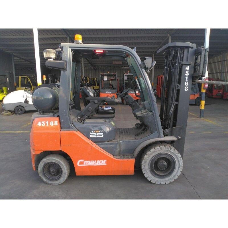 Toyota 02 – 8FGF25 LPG gaffeltrucks