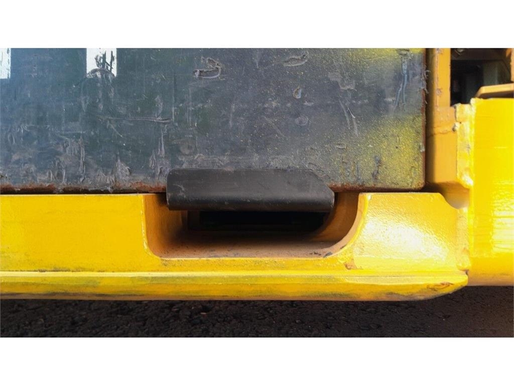 Yale ERP 16 VF LWB Električni viličarji