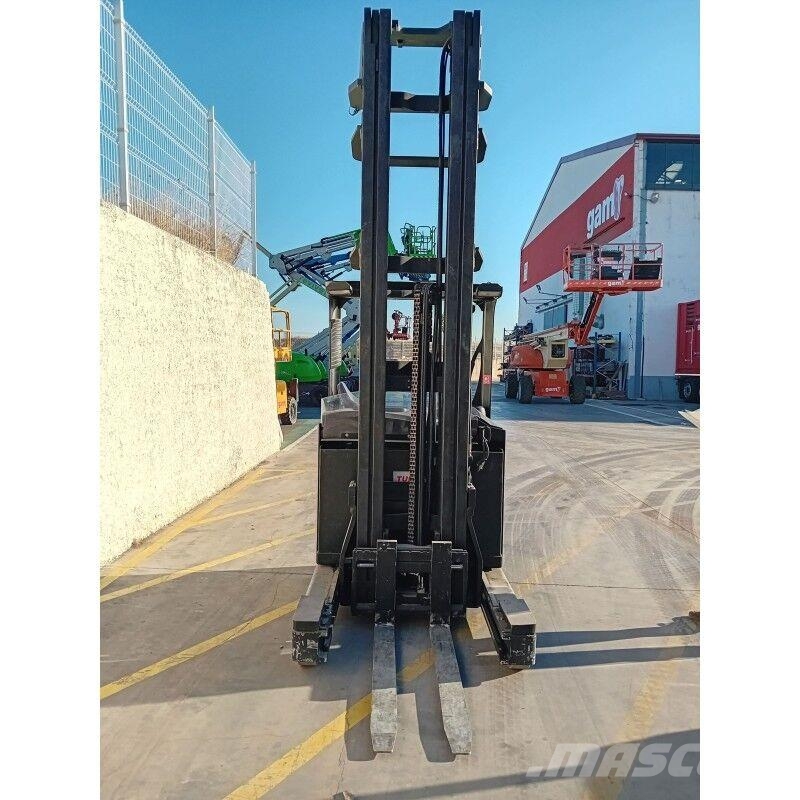 Yale MR14H Reach truck - depo içi istif araçları