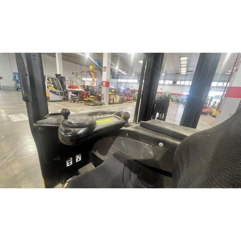 Yale MR16N Reach truck - depo içi istif araçları