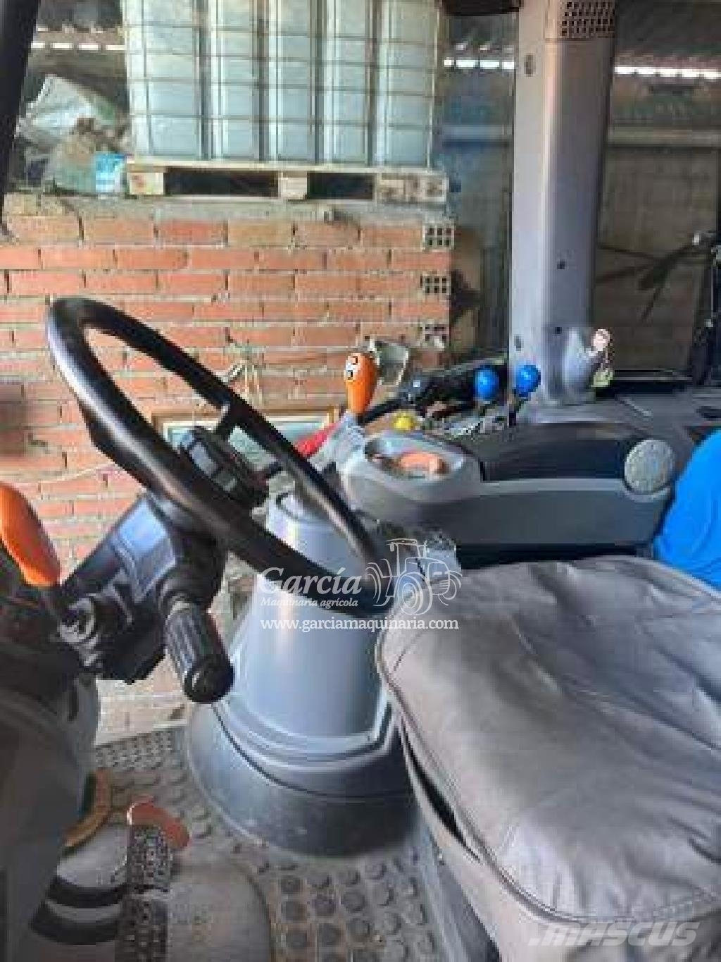Deutz-Fahr M600 Traktori