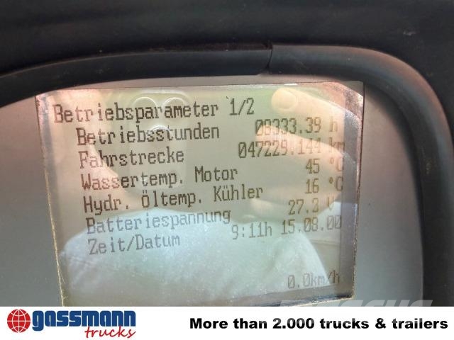 Aebi MFH 5500, 4-Rad-Lenkung, 3-Besen, Hochentleerung, Fejemaskiner