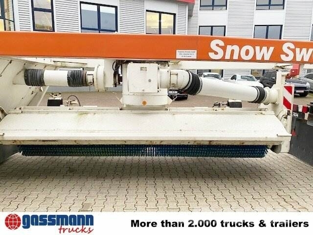 Andere Snow Sweeper P17B, V8-Motor, Kehrblasgerät, Інші напівпричепи