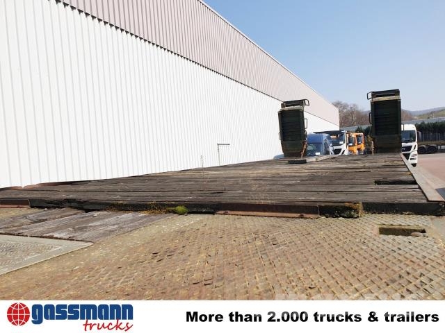 Blumhardt P 528/803-01, 3-Achs Satteltieflader, Semi-trailer blokvogn