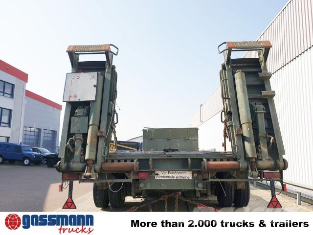 Blumhardt P 528/803-01, 3-Achs Satteltieflader, Semi-trailer blokvogn