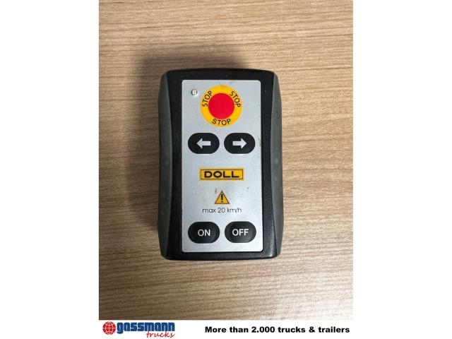 Doll SH3-OGR3, 3-Achs Tiefbetttieflader, نصف مقطورة مسطحة منخفضة