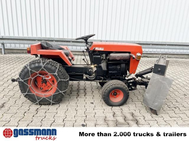 Hako V 490 mit Schneeschild und Ketten Muut koneet