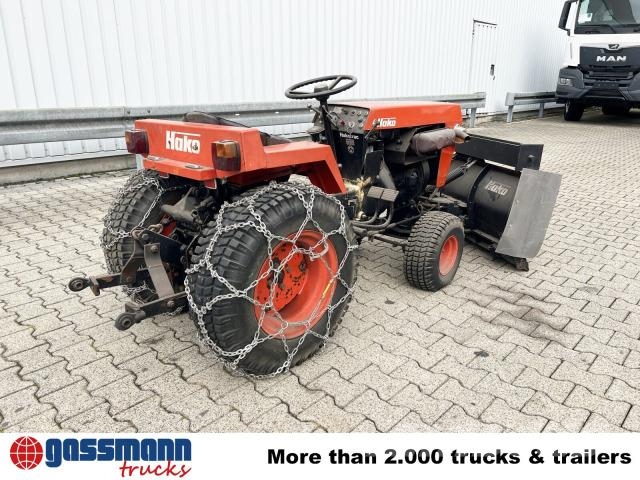 Hako V 490 mit Schneeschild und Ketten Muut koneet