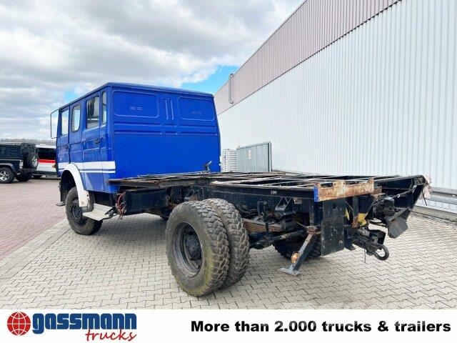 Iveco 120-23 AW 4x4 Doka, V8-Motor, Seilwinde 平板车