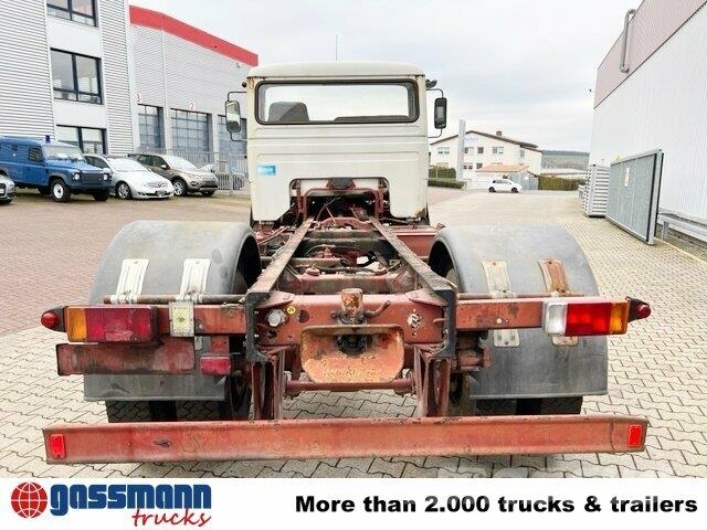 Iveco 150-16 4x2 平板车