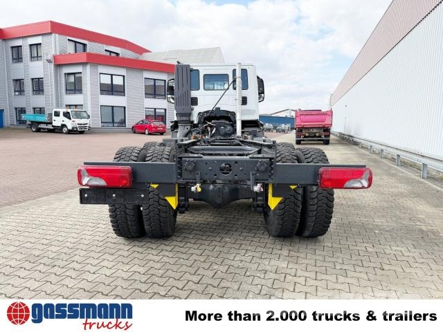 Iveco X-Way AD300X46Z 6x4, Retarder, Navi Camiones con chasís y cabina