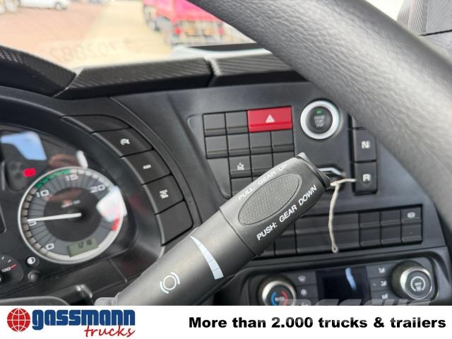 Iveco X-Way AD300X46Z 6x4, Retarder, Bordmatik, Navi Bañeras basculantes usadas