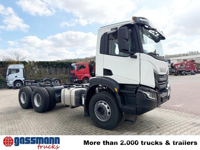 Iveco X-Way AD300X46Z 6x4, Retarder, Navi Φορτηγά Ανατροπή