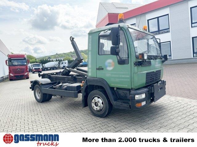 MAN LE 8.150 4x2 BB, City-Abroller, 훅 리프트 트럭