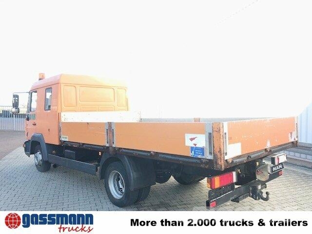 MAN LE 8.185 LC Doka 4x2 BB, 2x AHK Camiones plataforma