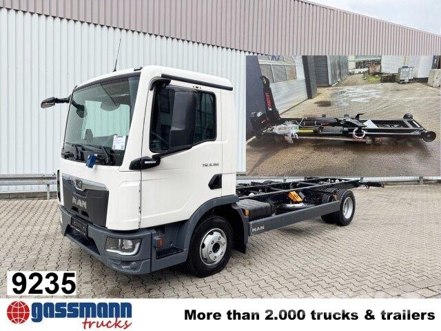 MAN TGL 8.160/190 4x2 BL CH, City-Abroller 훅 리프트 트럭